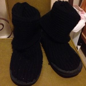 Black Knit Bearpaws