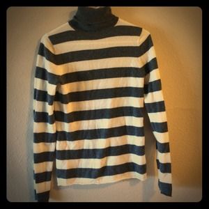 JCrew 100% cashmere size M turtleneck