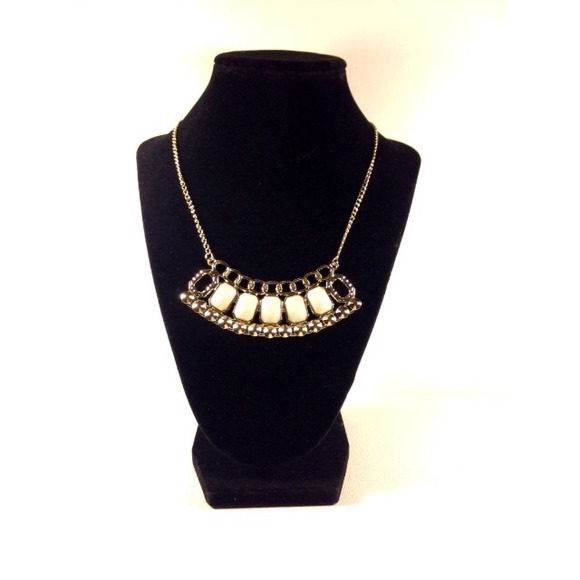 Necklace - Picture 1 of 1