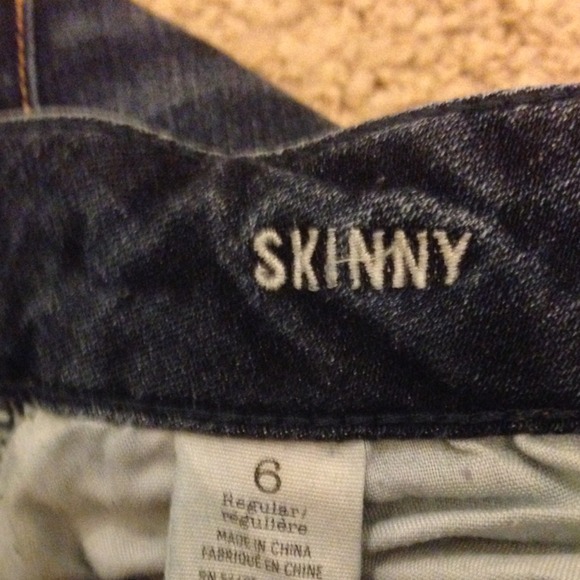 American Eagle size 6 skinny jeans - Picture 4 of 4