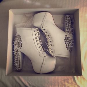 Jeffrey Campbell white spiked Lita (CNYK)