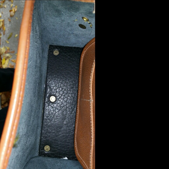 💋Vintage Dooney & Bourke Essex crossbody - Picture 3 of 4