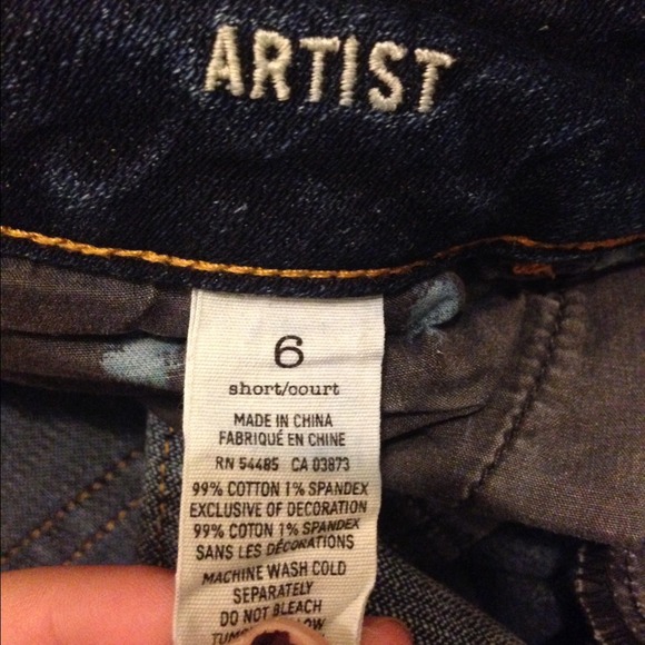American Eagle size 6 short artist style destroyed - Picture 3 of 4