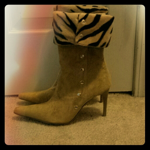 Michael Antonio Tan Boots