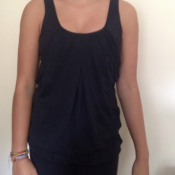 Lululemon ruffle workout top