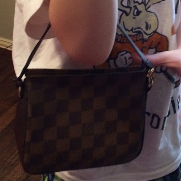 LV trousse pics