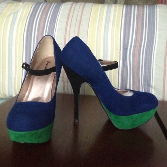 Qupid Shoes - Cute color block Mary Jane heels
