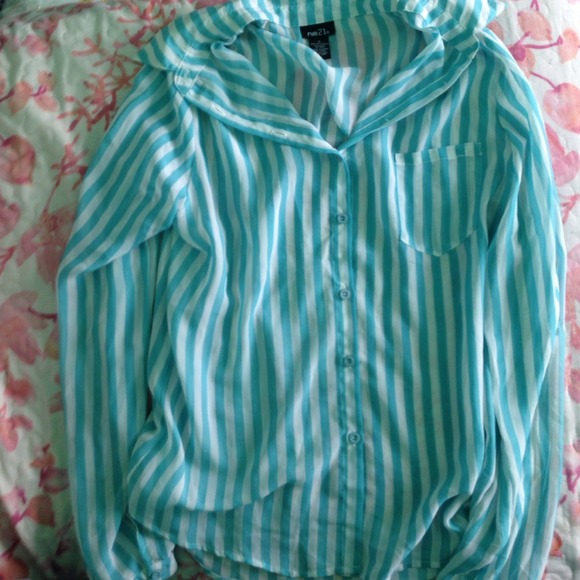 Rue 21 shirt