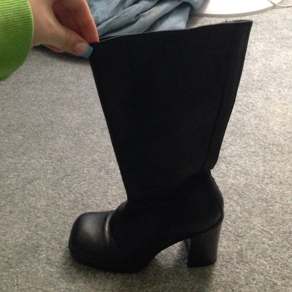 Steve Madden black boots