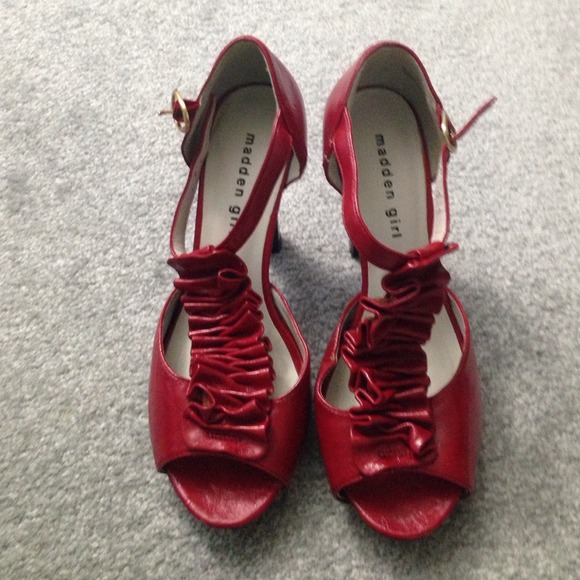 Red madden girl shoes