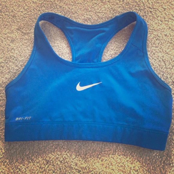 Nike pro sports bra