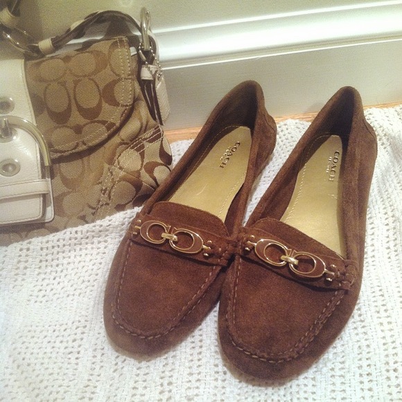 Coach flats