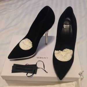Black satin authentic Versace Pumps