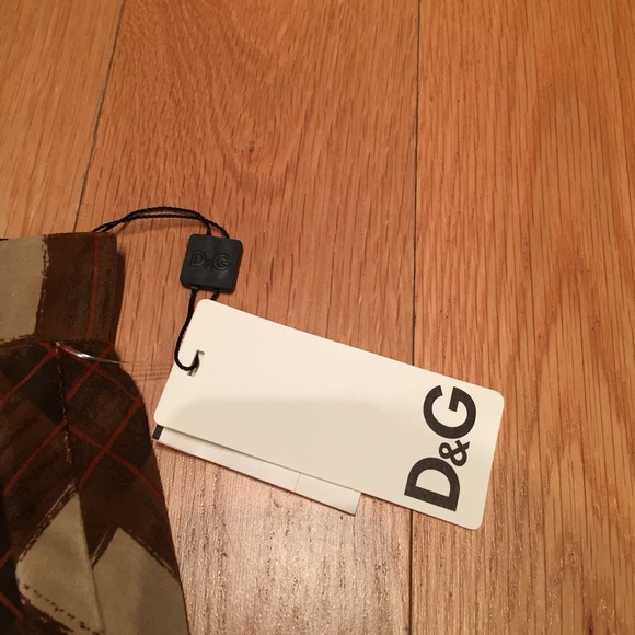 SOLD- NWT D&G Skirt with Pockets - Picture 2 of 3