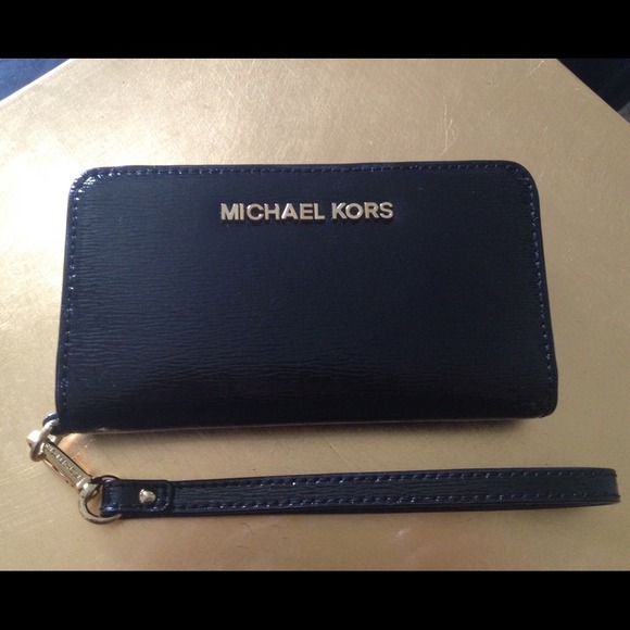 Michael Kors Wristlet