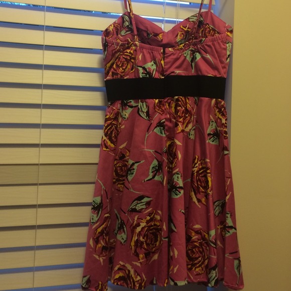 CUTE DRESS FROM FRVR21 - Picture 2 of 3