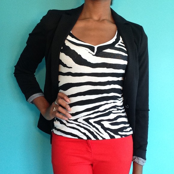 EXPRESS Zebra Striped V-neck