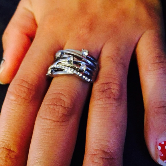 Silver Toned Accessory Ring✨