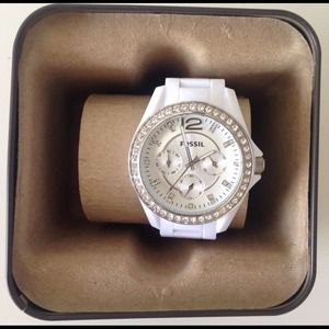 AUTHENIC WHITE FOSSIL WATCH