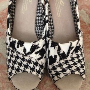 ❌SOLD❌ TOMS WEDGES 🌸