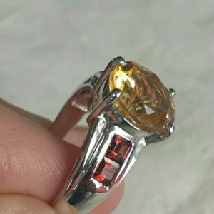 New. Citrine and Garnet Ring
