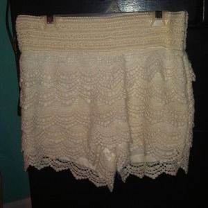 Cream lace shorts!
