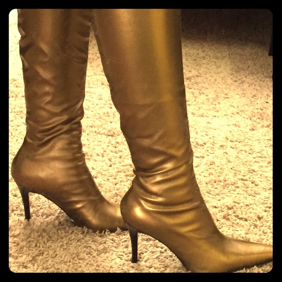 👢💛Bronze Faux Leather Pointy Toe Boots💛👢