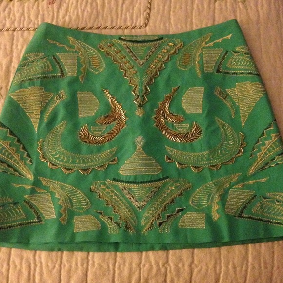 Verty green and gold skirt size M