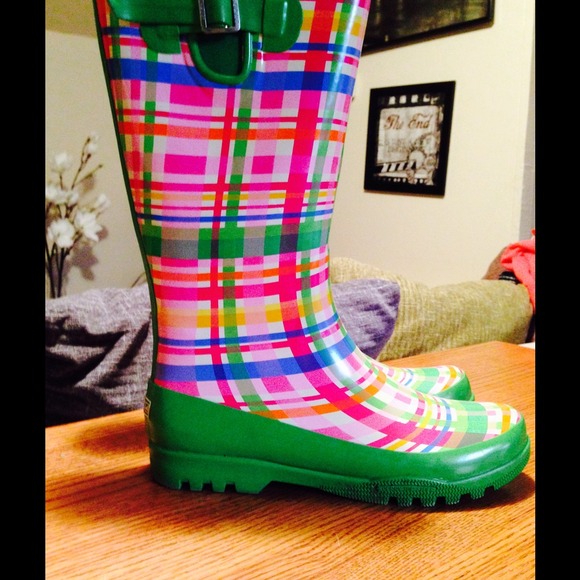Rain boots!!