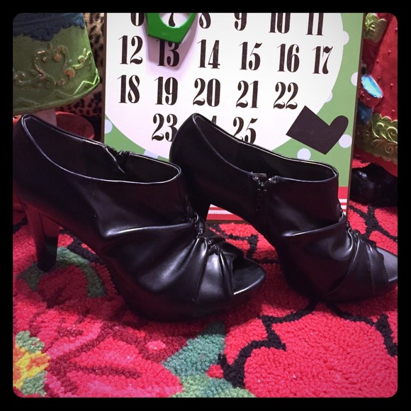 Black open toe heels
