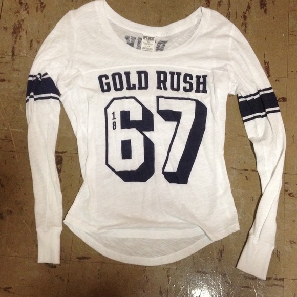 VS WVU long sleeve