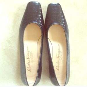 🎉SALE🎊Italian Leather Salvatore Ferragamo💕