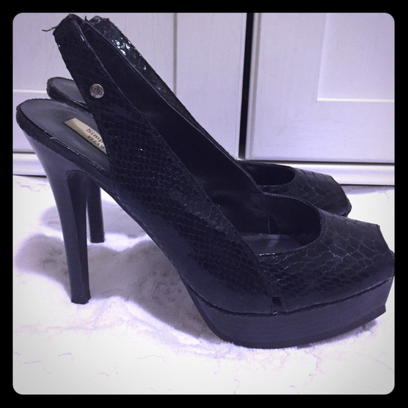 Vera Wang heels