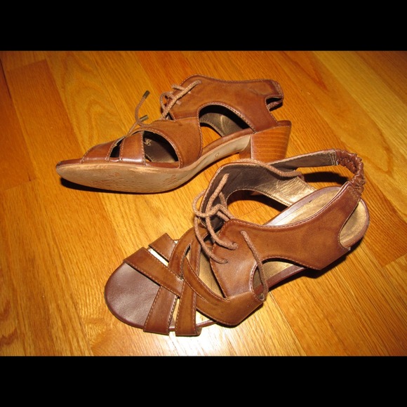 Leather Aldo strappy heeled sandals