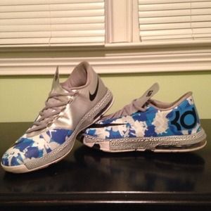 Nike Kds size 7 in men's