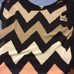 Flowy short sleeve shirt!