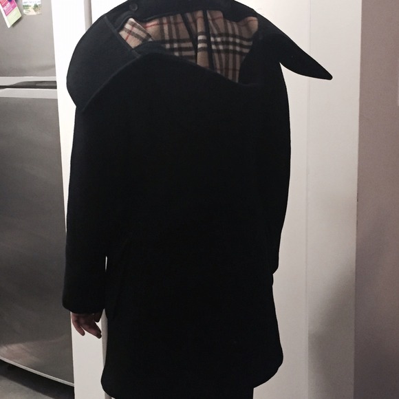 SOLD.On tradesysBurberry London  Toggle Coat! - Picture 3 of 4