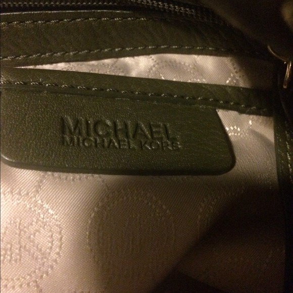 AUTHENTIC Michael kors bag - Picture 3 of 4