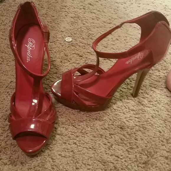 Red 4 " patent leather stiletto