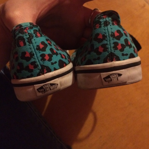 LIKE NEW VANs!!!! 😁💝 - Picture 4 of 4