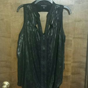 New never worn zip up tank