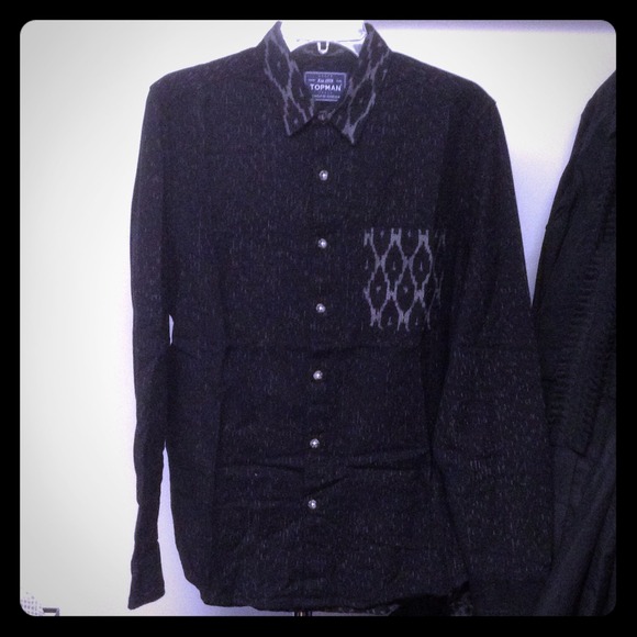 Men's raindrop camo button up.