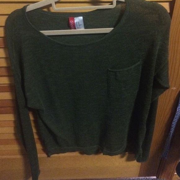 H&M army green sweater
