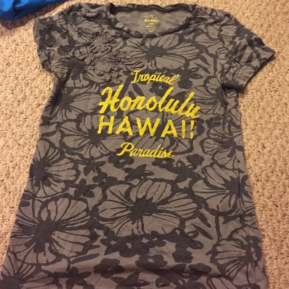Old navy shirt