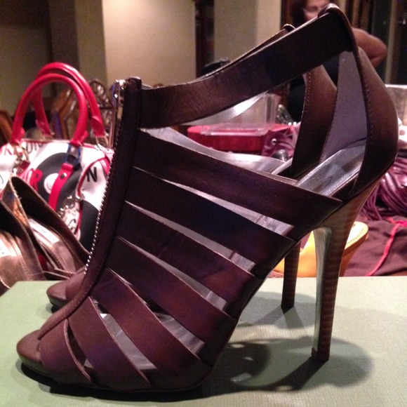 Jessica Simpson heels - Picture 2 of 4
