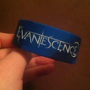 Evanescence rubber bracelet