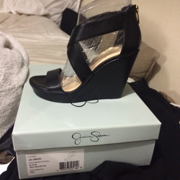 Black Veg Vechetta Jessica Simpson wedges!