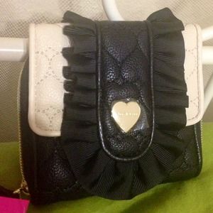 Betsey Johnson Ruffled French Wallet 👛
