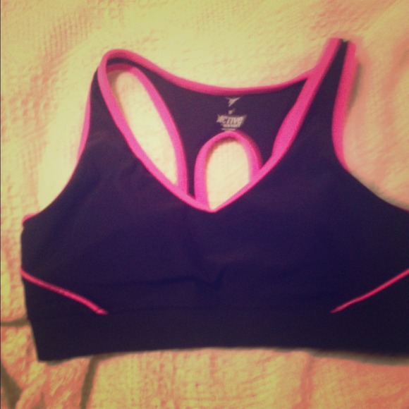 Cute pink and black sports bra - Picture 1 of 2