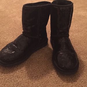 Black sequin uggs